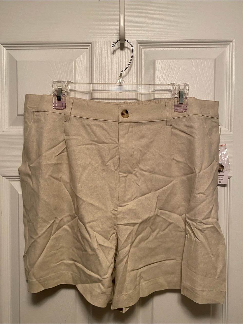 Time and Tru Beige Women’s Shorts… size L (12-14)